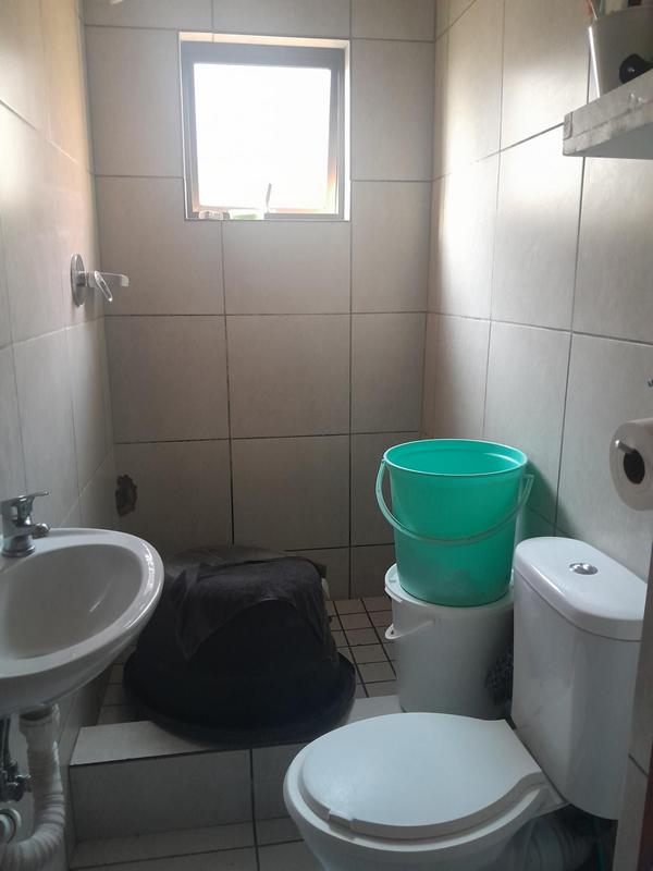 3 Bedroom Property for Sale in Zwelihle Western Cape
